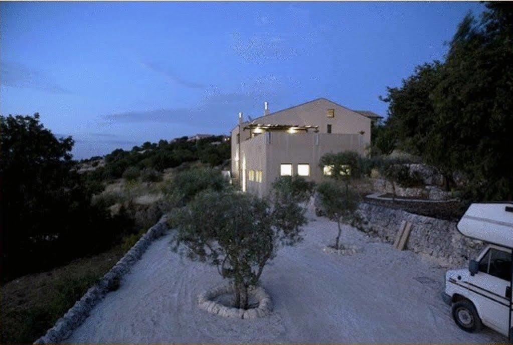 Casa Vacanze Modicarte Екстер'єр фото